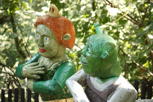 Shrek_with_wife_-_Ogród_bajek_w_Międzygórzu